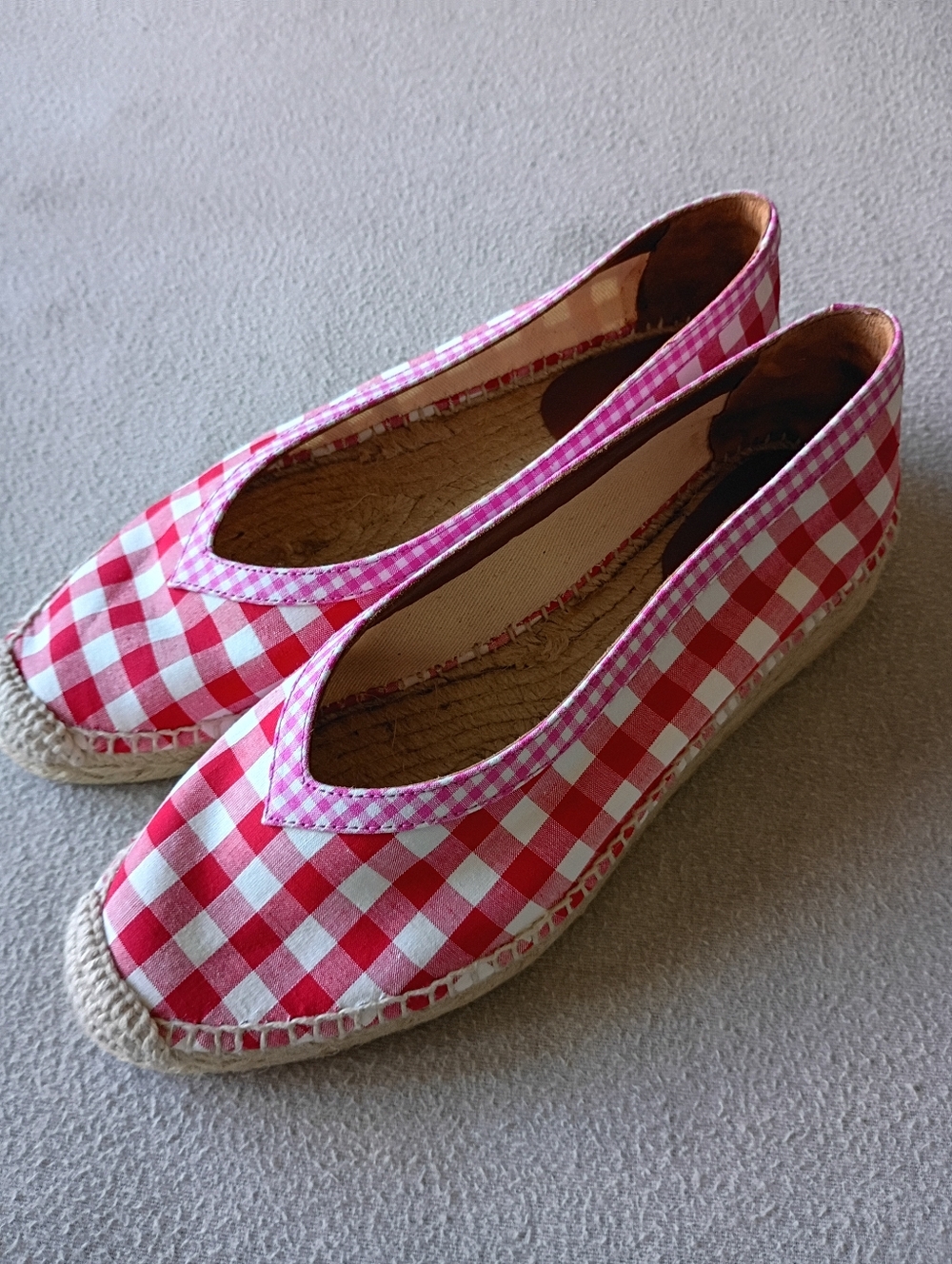 Castañer Pink and Red Gingham Wedges NWT Size 39